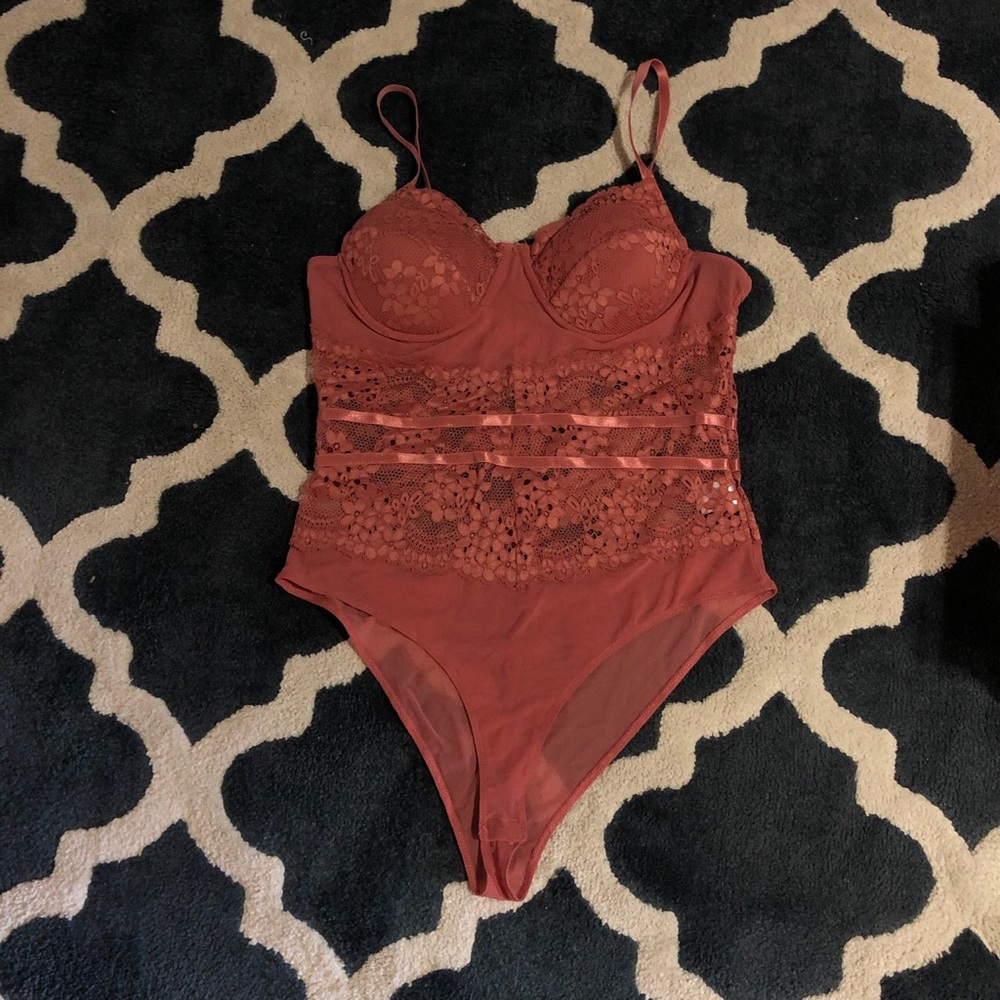 Lace body suit